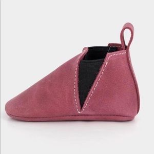 Freshly Picked Chelsea Boots in Current.
